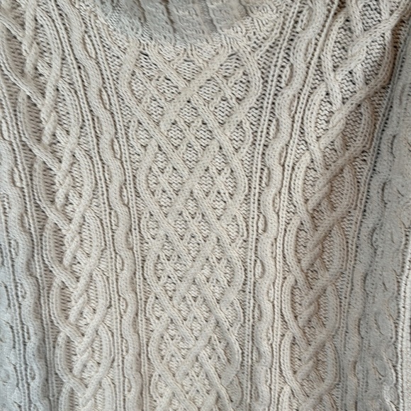 Pres De Chamonix Cream Fisherman Cable Knit Sweater Size Medium - Picture 2 of 7